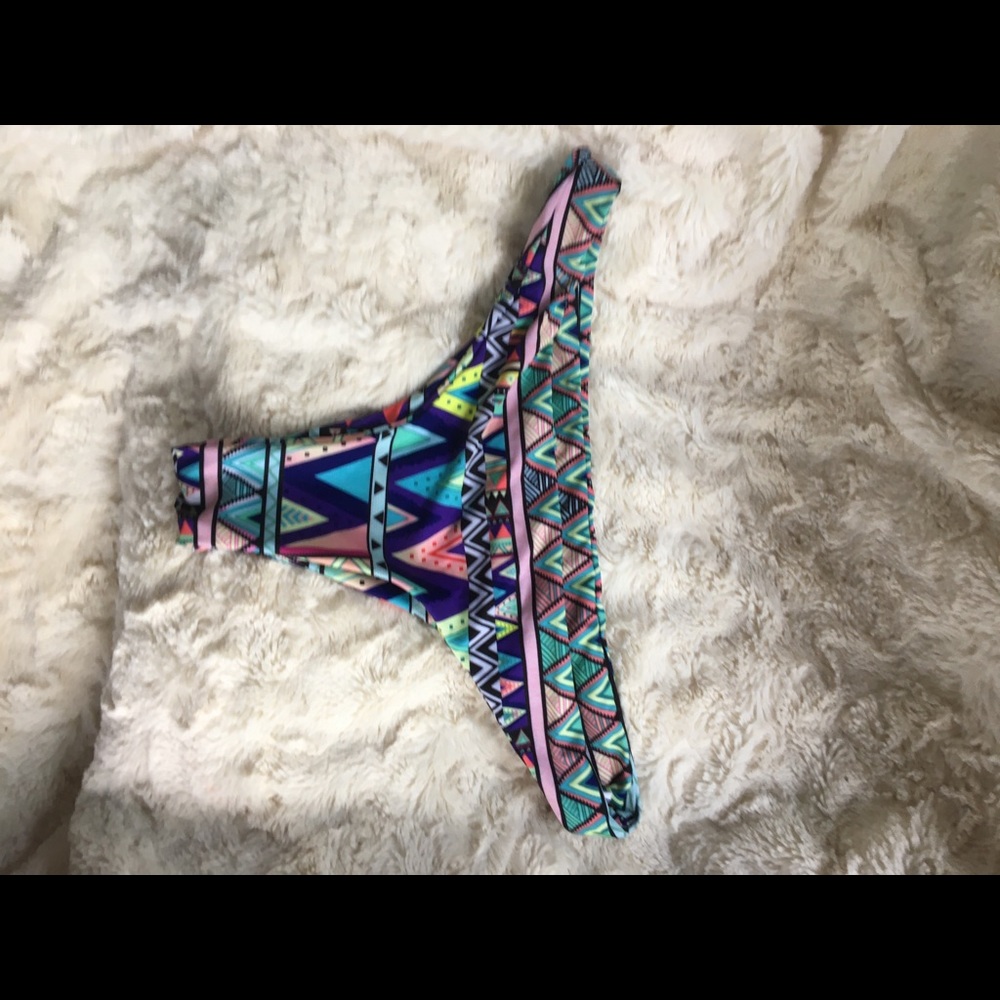 NWOT Printed Swimsuit - Picture 2 of 5